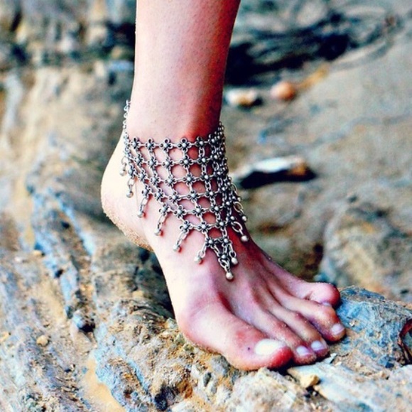 Jewelry - ✨5 for 30✨ Chained Wraparound Anklet